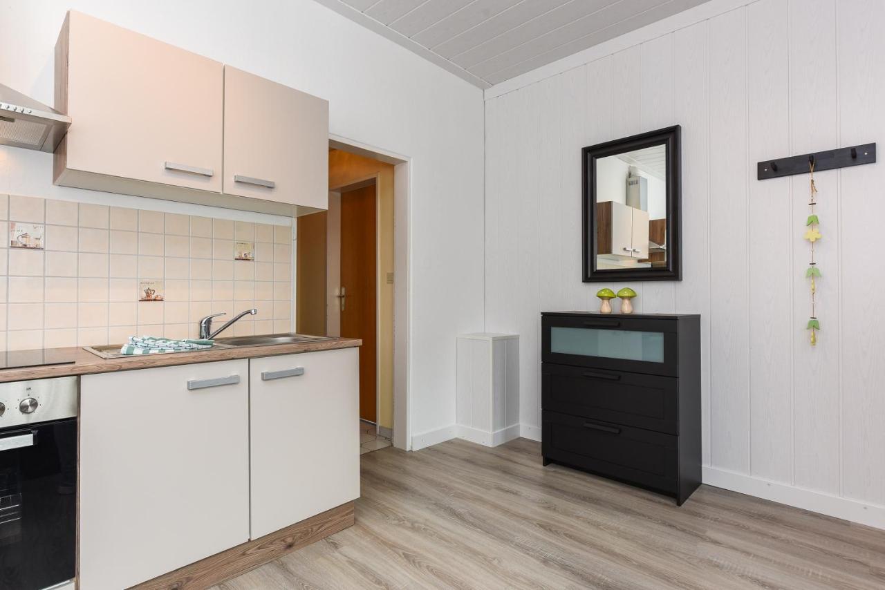 Ferienwohnungen Im Haus Waterkant Нойхарлингерзиль Экстерьер фото