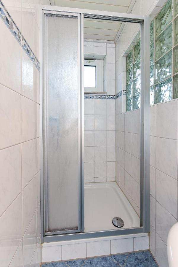 Ferienwohnungen Im Haus Waterkant Нойхарлингерзиль Экстерьер фото