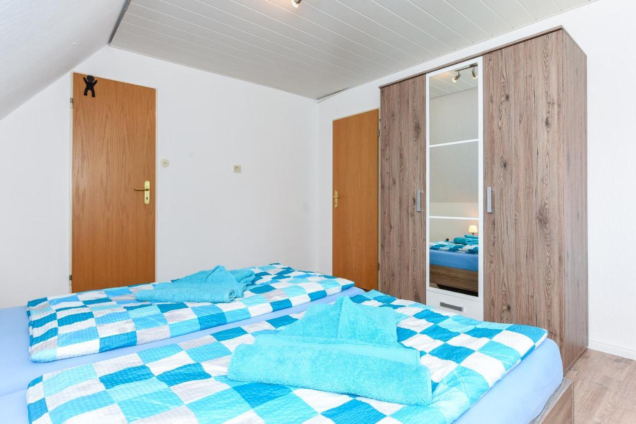 Ferienwohnungen Im Haus Waterkant Нойхарлингерзиль Экстерьер фото
