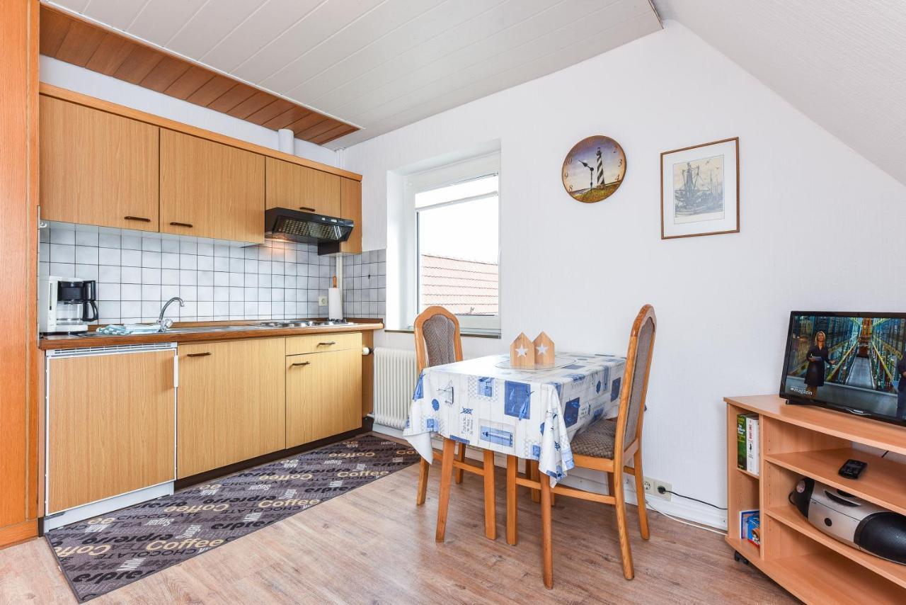 Ferienwohnungen Im Haus Waterkant Нойхарлингерзиль Экстерьер фото