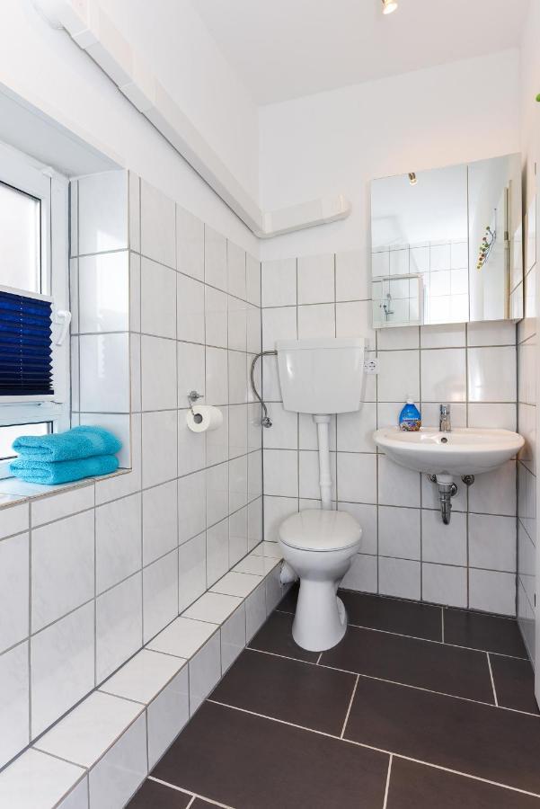 Ferienwohnungen Im Haus Waterkant Нойхарлингерзиль Экстерьер фото